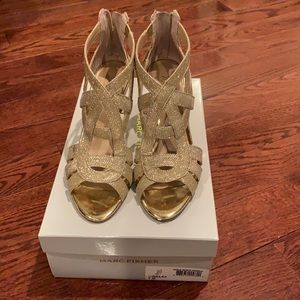 Marc fisher Gold Glittery Heels size 7